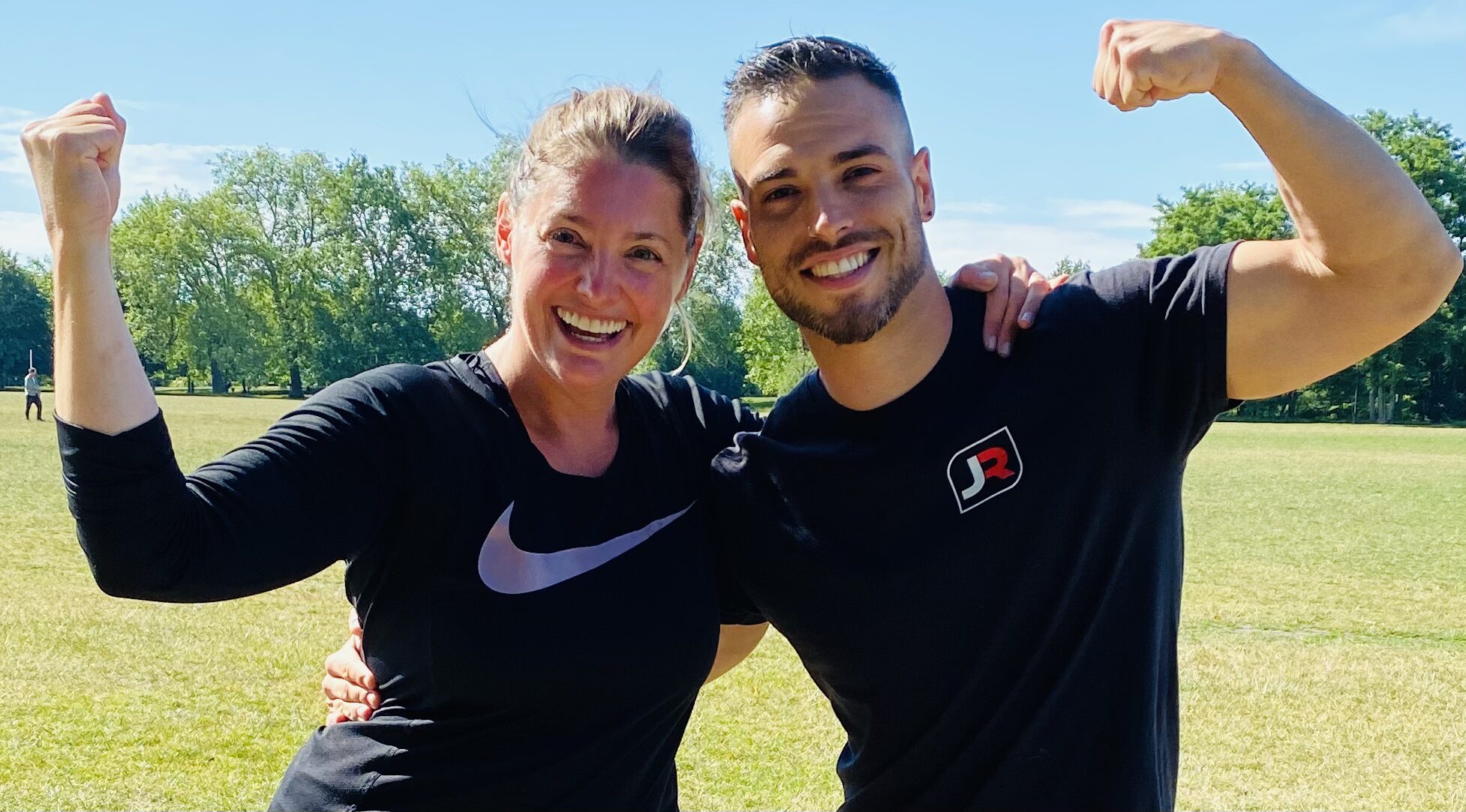 Personal trainer in Wandsworth delivering outdoor training session in Wandsworth Common